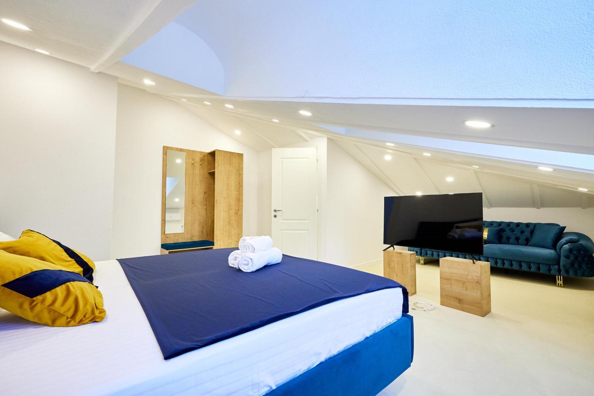 Carol Park View Hotel 3*