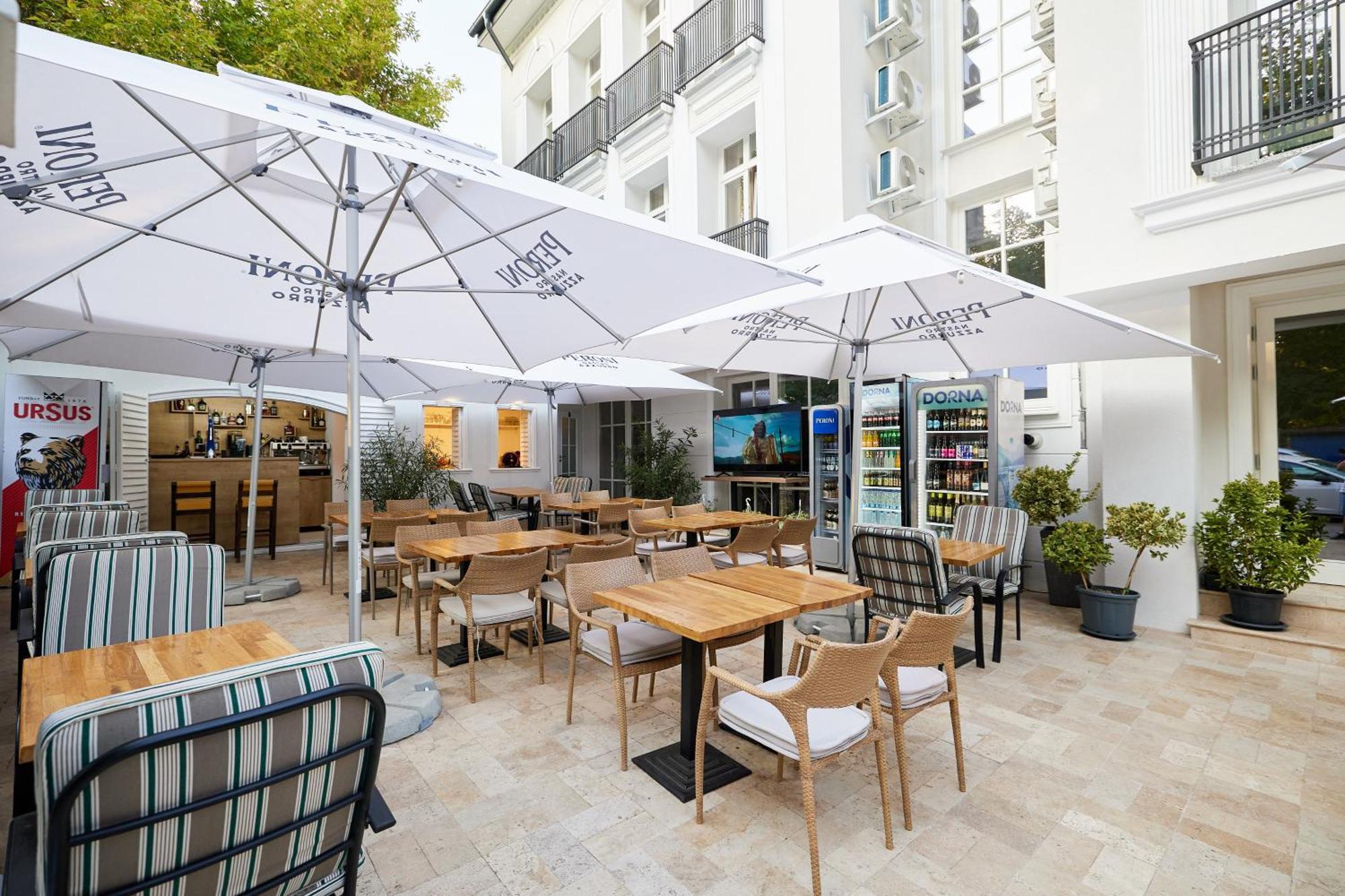 Carol Park View Hotel