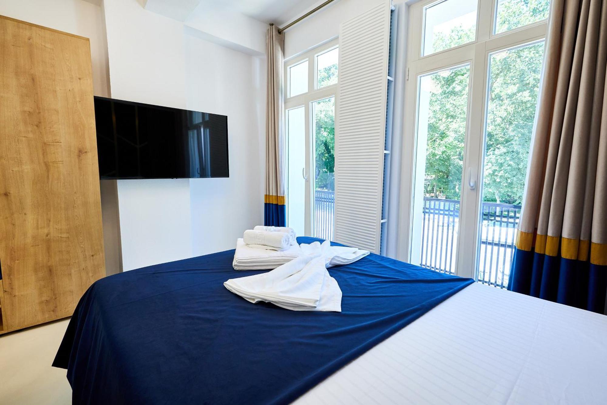 Carol Park View Hotel Bucharest
