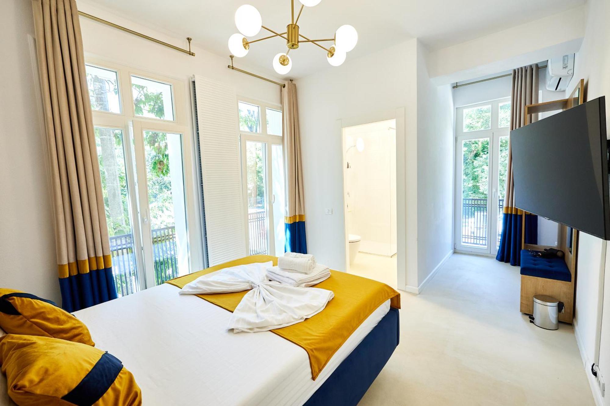 Carol Park View Hotel Bucharest