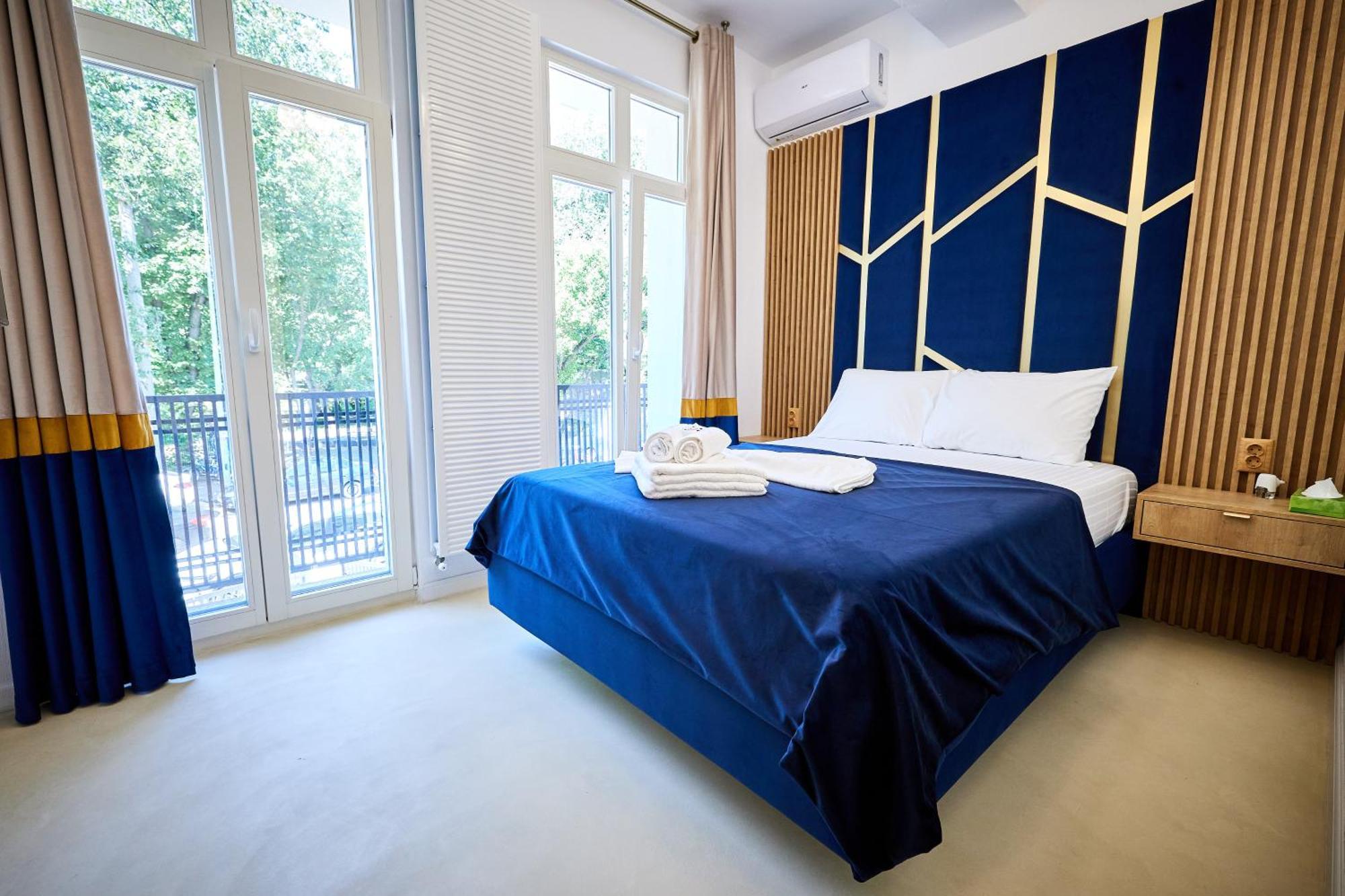Carol Park View Hotel
